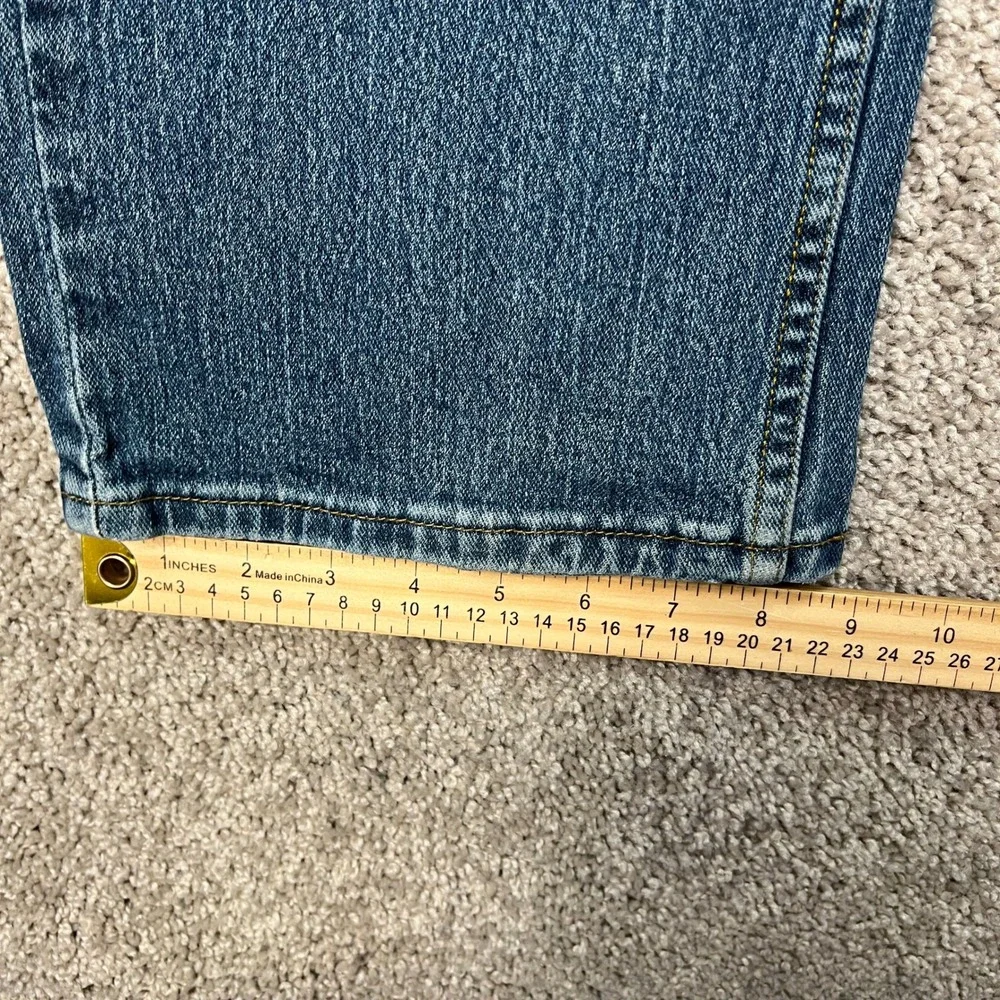 Signature by Levi Strauss Relaxed Jeans Men 36x30 Medium Wash 5 Pocket Denim EUC